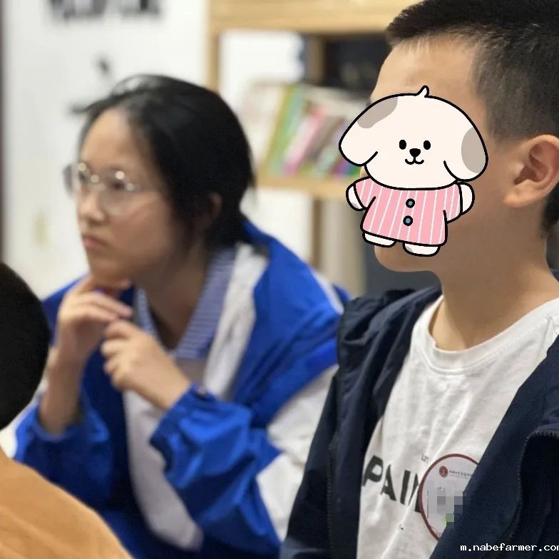 国际部学生“突袭”社区,用声音将爱心传递!