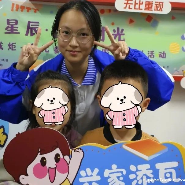国际部学生“突袭”社区,用声音将爱心传递!