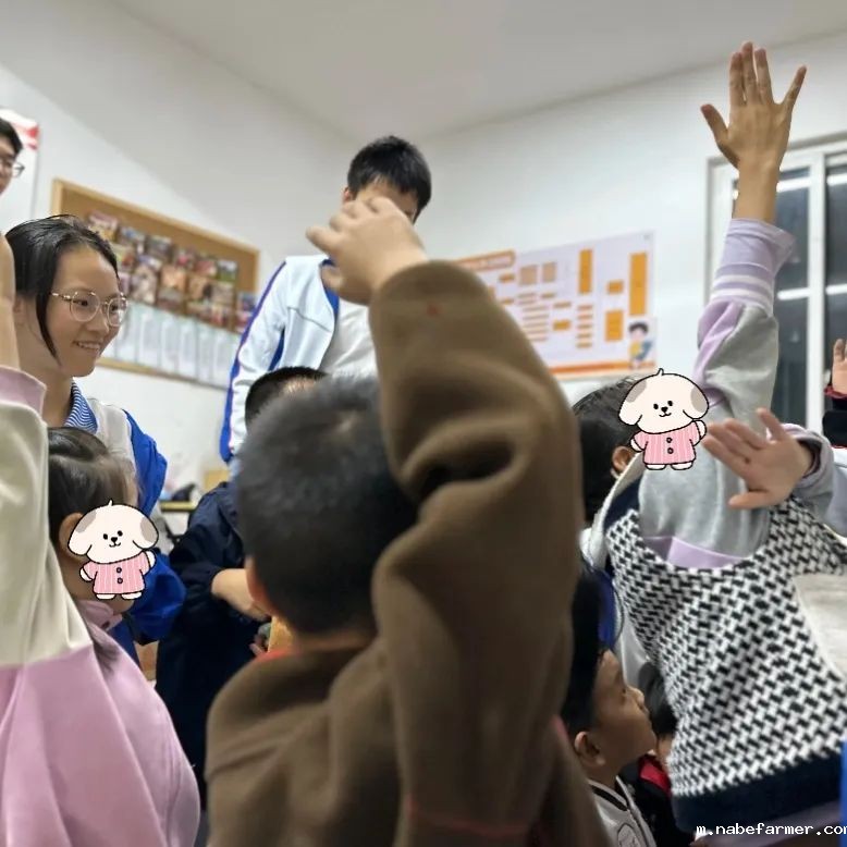 国际部学生“突袭”社区,用声音将爱心传递!