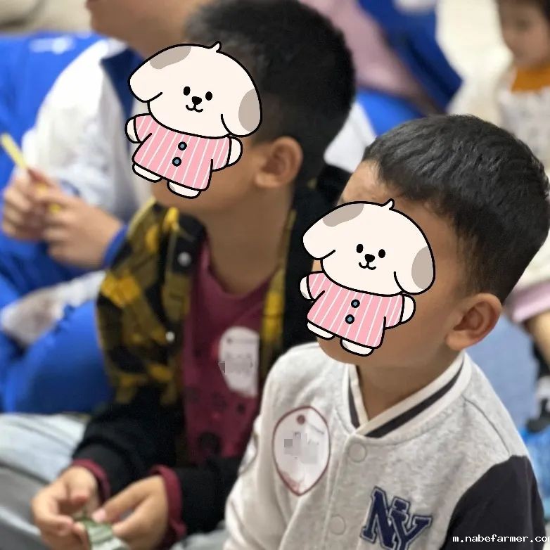 国际部学生“突袭”社区,用声音将爱心传递!