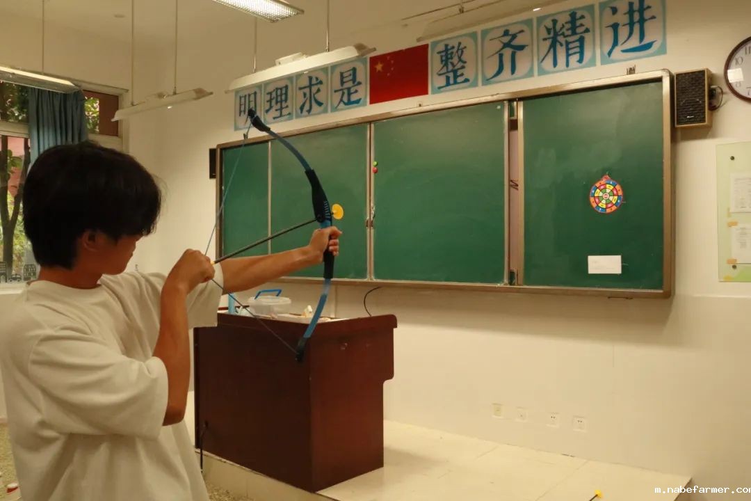 中外人文交流 | 师生共同演绎中国璀璨文化,见证中国力量!