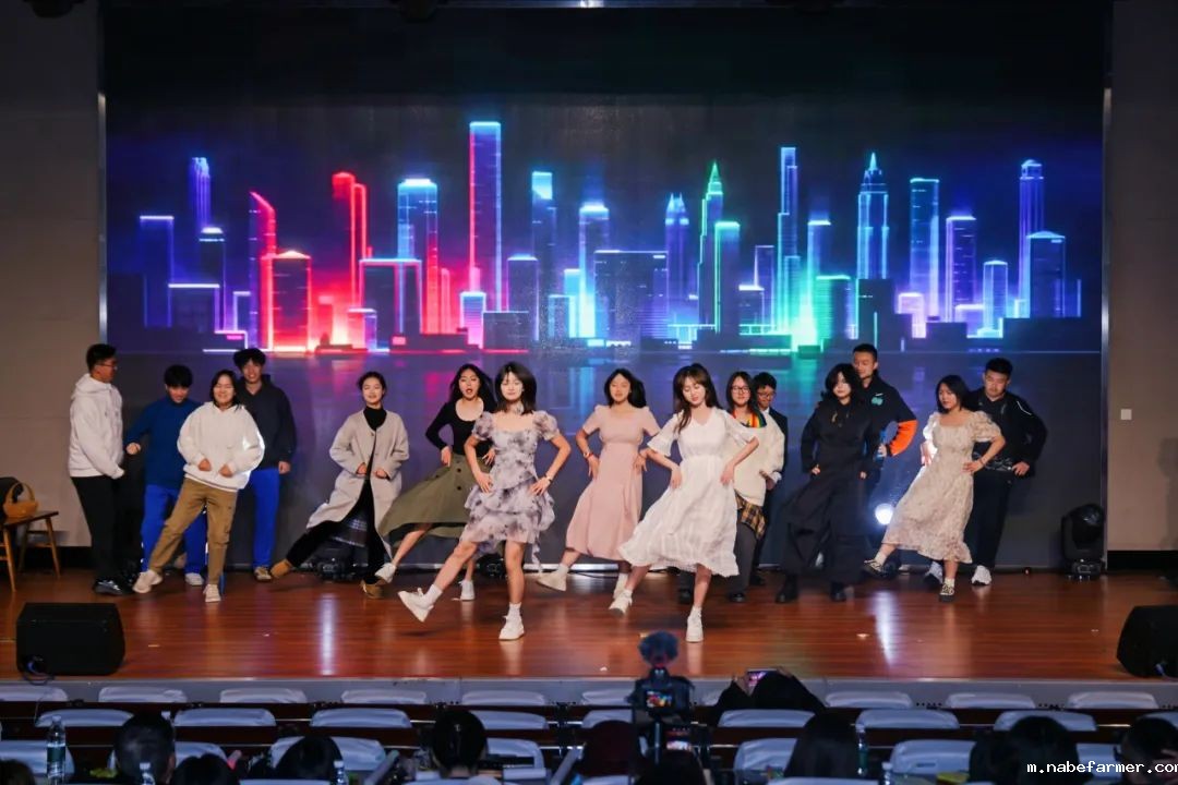 “跃动音符 绘梦时光”音乐会成功举办 | 青春以歌,师生共铸美好回忆