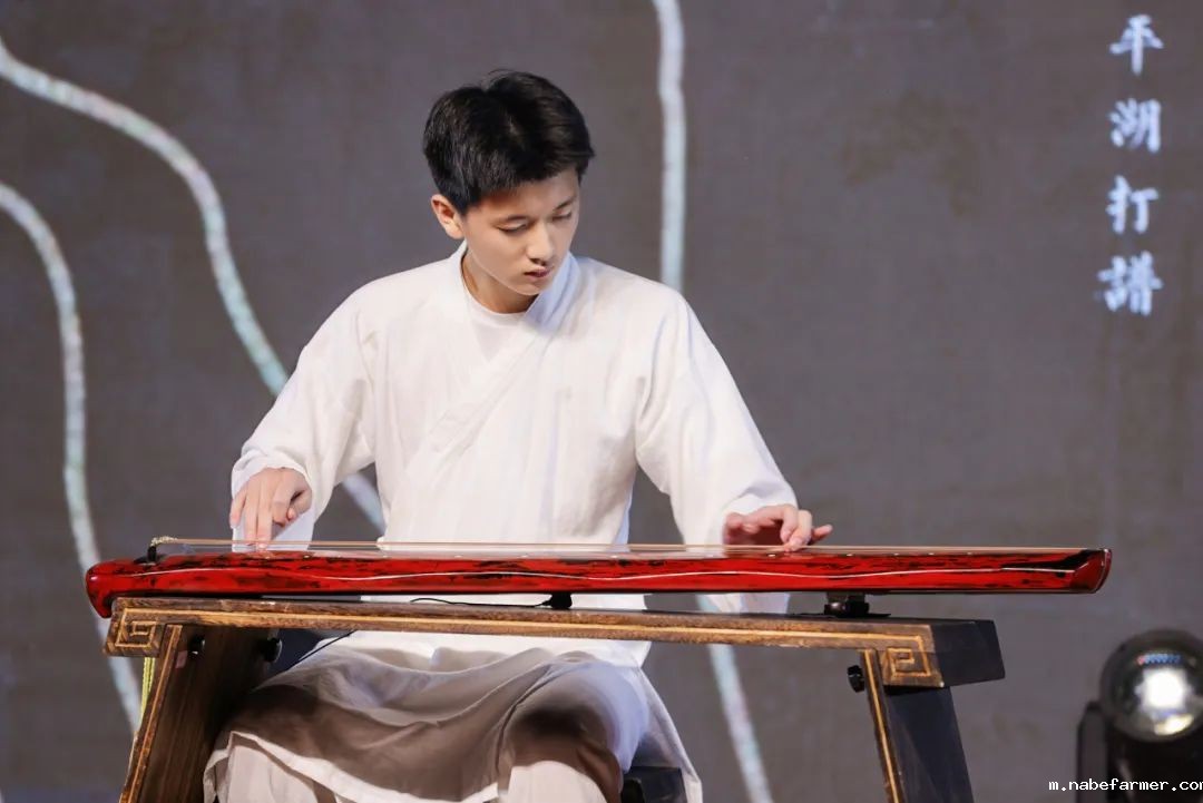 “跃动音符 绘梦时光”音乐会成功举办 | 青春以歌,师生共铸美好回忆