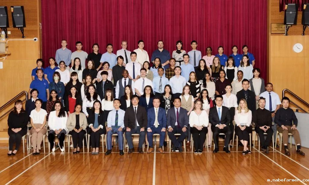 香港升学圈炸了!德萃首届毕业生成绩重磅出炉,235+名校offer拿到手软!