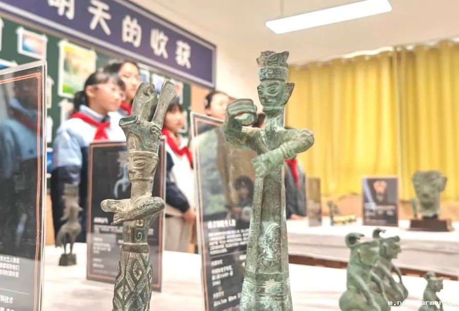 青铜纹样“开口说话”?三星堆神秘展空降成绵实外!