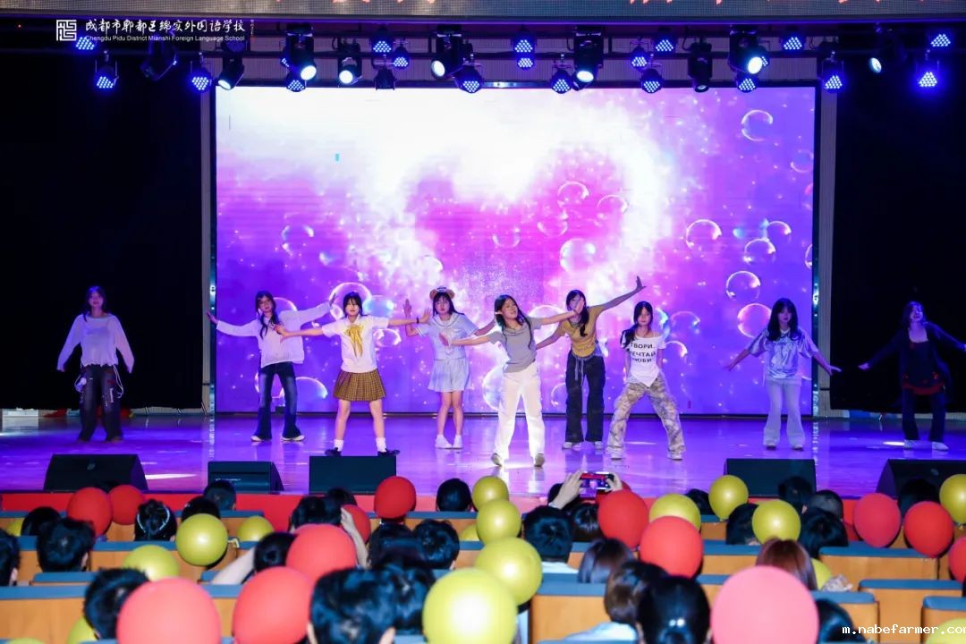 2025届成人礼暨毕业典礼丨星河路远,此去乘风