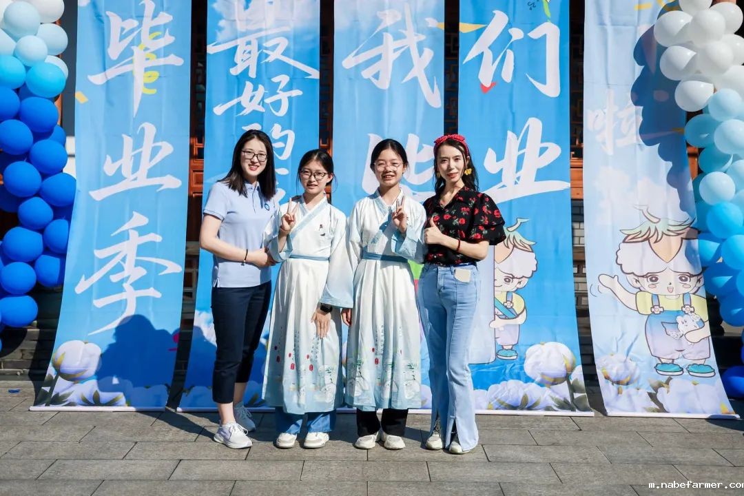 感恩献礼丨穿越时光长廊,礼成少年华章!