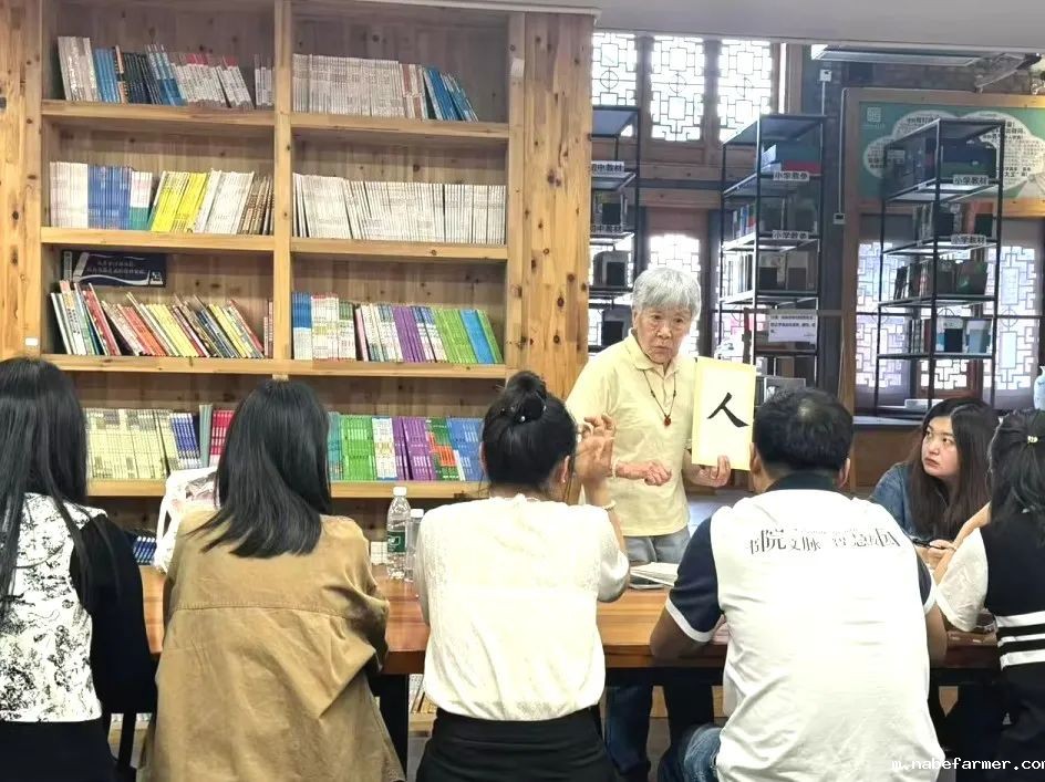 以爱为名，唤醒教育的种子