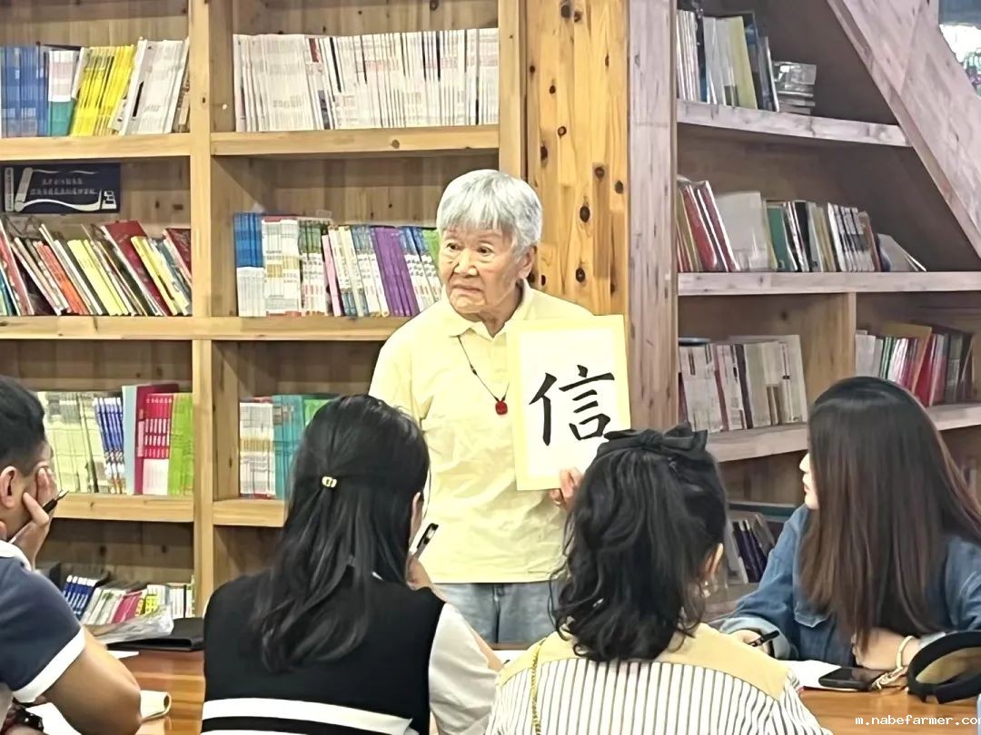 以爱为名，唤醒教育的种子
