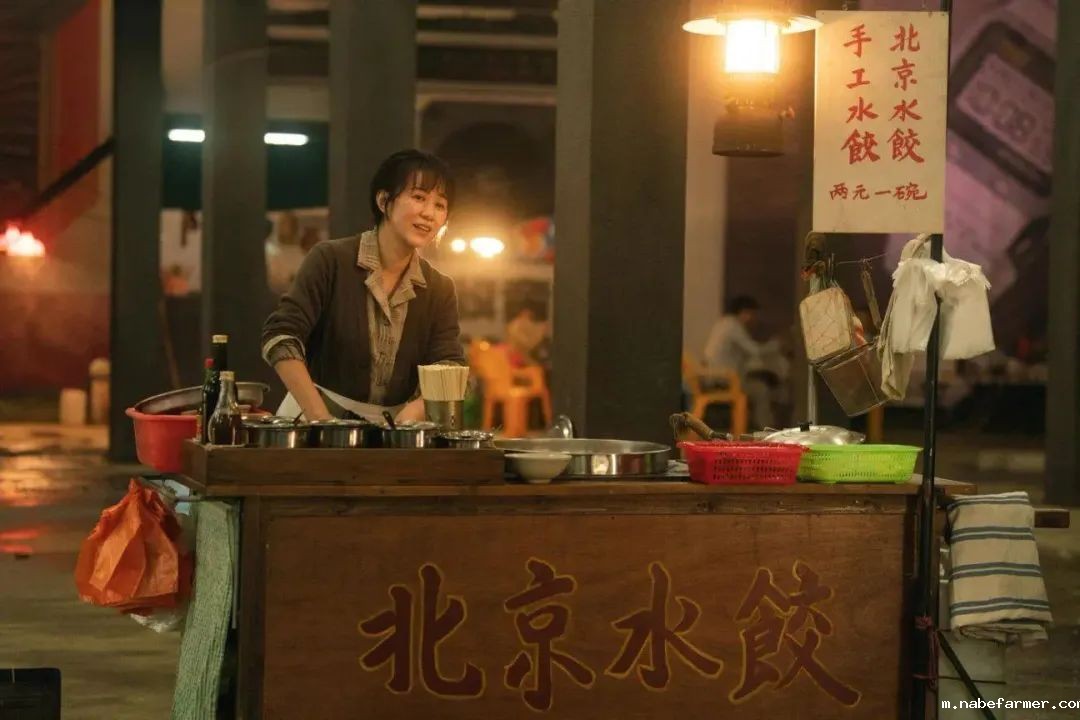 被丈夫抛弃后，她从街头摆摊到年入60亿