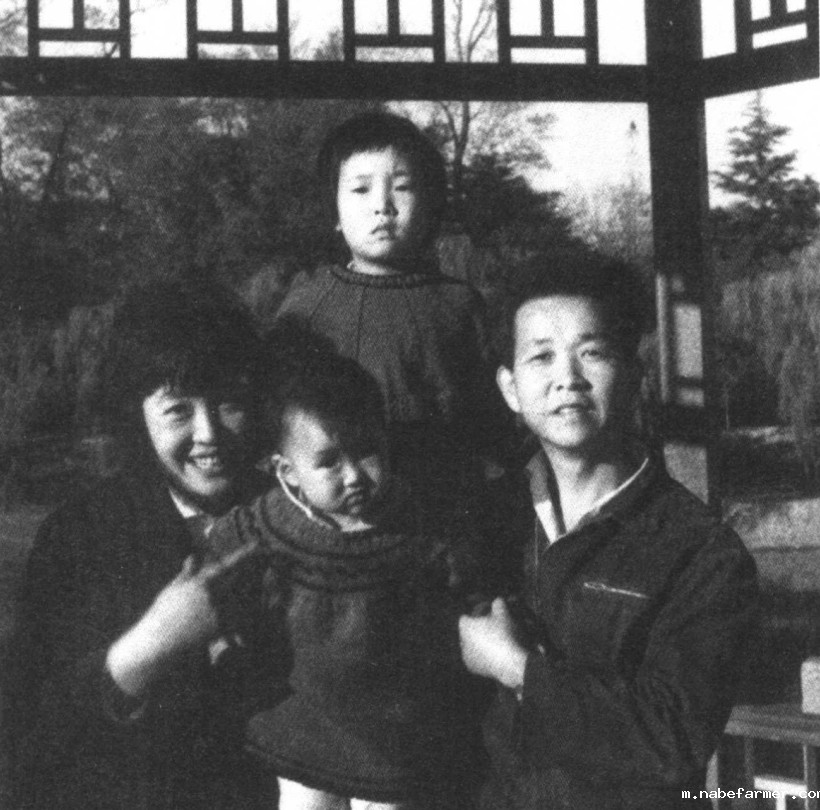 被丈夫抛弃后，她从街头摆摊到年入60亿