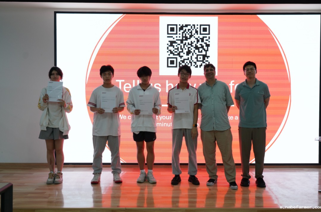 聚焦“数字素养”，赋能学子化身数字时代创造者与守护者