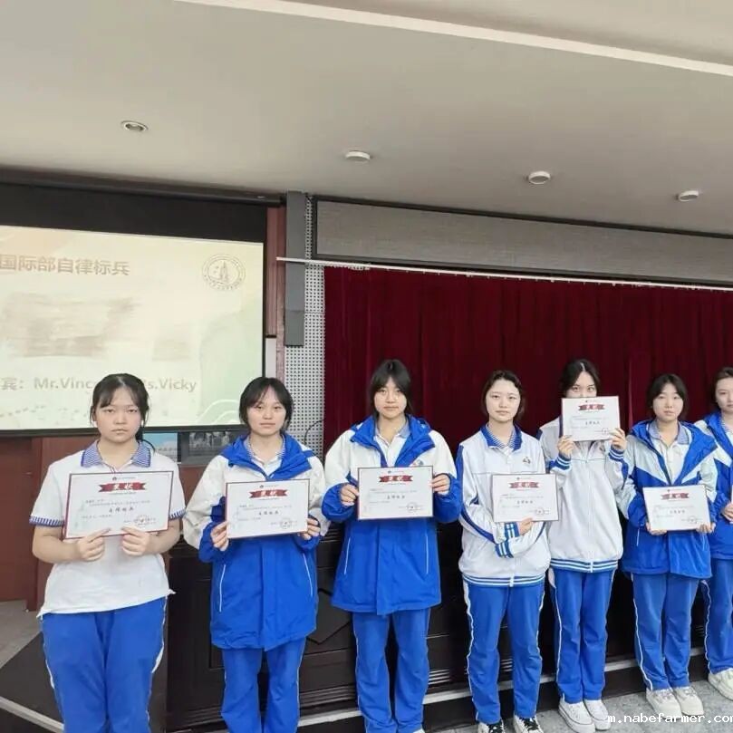 我们开学啦！执青春之笔，书写梦想新程