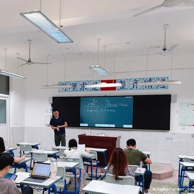 我们开学啦！执青春之笔，书写梦想新程