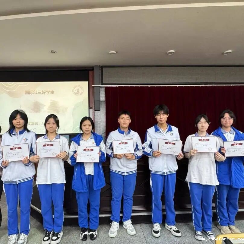 我们开学啦！执青春之笔，书写梦想新程