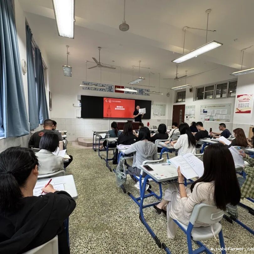 我们开学啦！执青春之笔，书写梦想新程